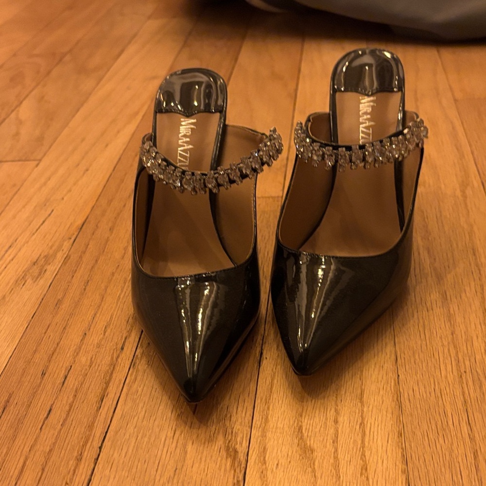 Chic Black Heels with Rhinestone Strap